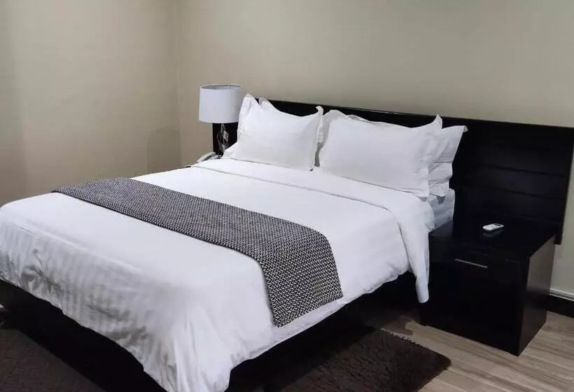 هتل Legacy Suites