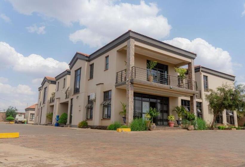 هتل Legacy Suites