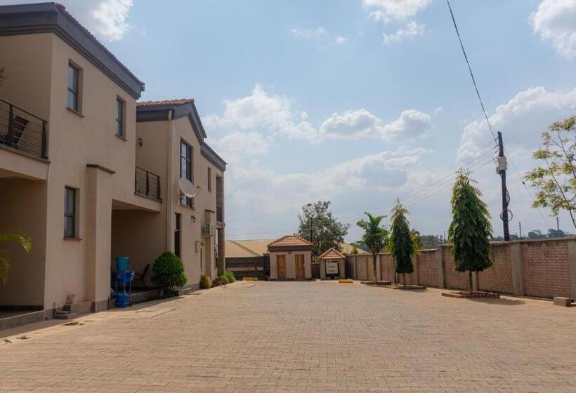 هتل Legacy Suites