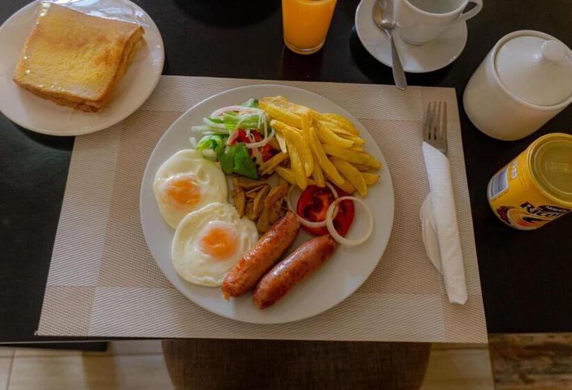 هتل Legacy Suites