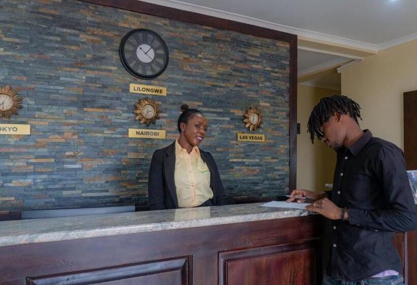 هتل Legacy Suites