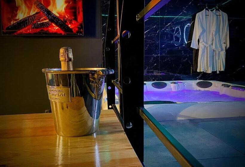 ホテル Loveroom Avec Jacuzzi 01