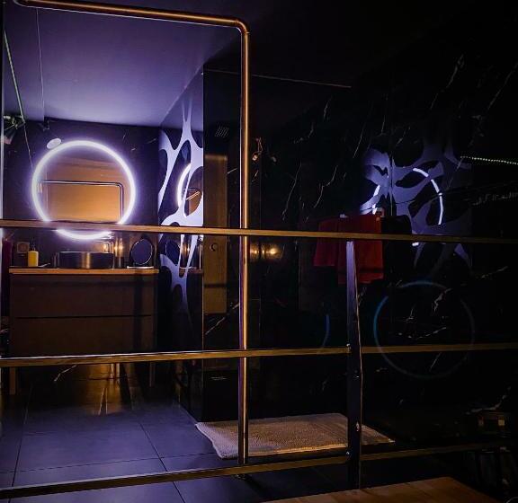 ホテル Loveroom Avec Jacuzzi 01