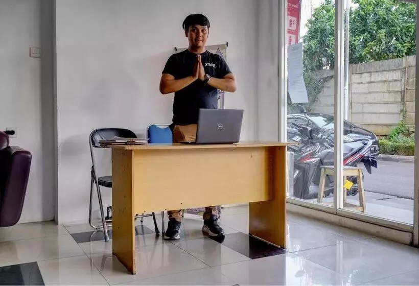 Hotelli Oyo Life 92889 Apartement Grand Sentraland Karawang By A.t Room