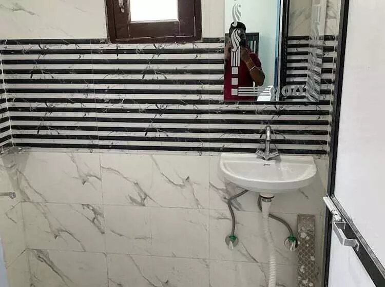 ホテル Roomshala 123 Happy Homes Saket
