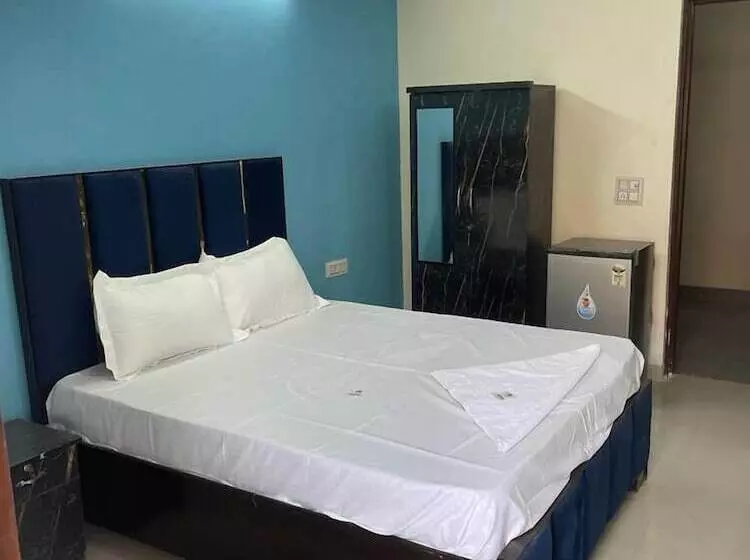 ホテル Roomshala 123 Happy Homes Saket