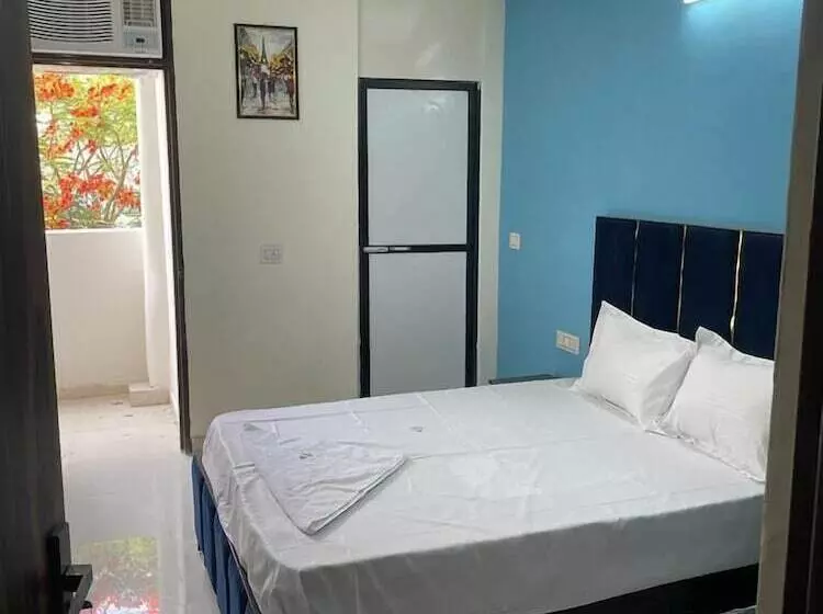 ホテル Roomshala 123 Happy Homes Saket