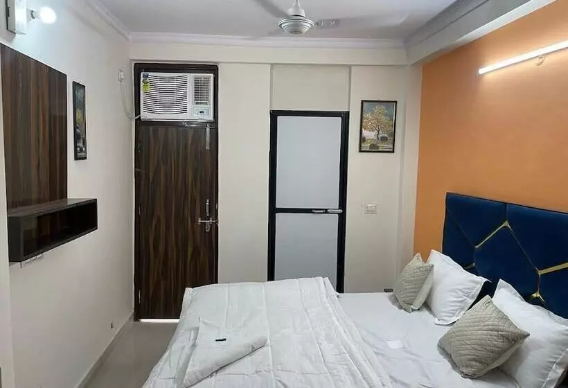 ホテル Roomshala 123 Happy Homes Saket
