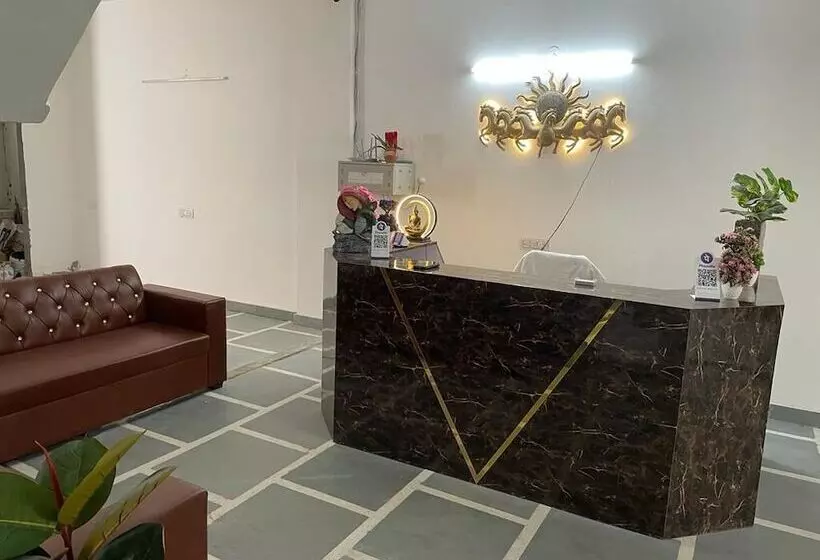 ホテル Roomshala 123 Happy Homes Saket
