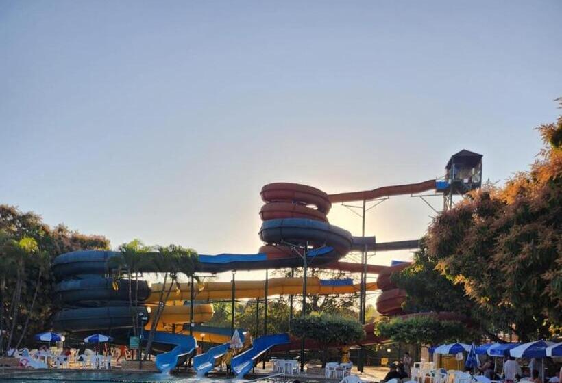 בית מלון כפרי Spazzio Diroma Com Acesso Ao Acqua Park, Caldas Novas