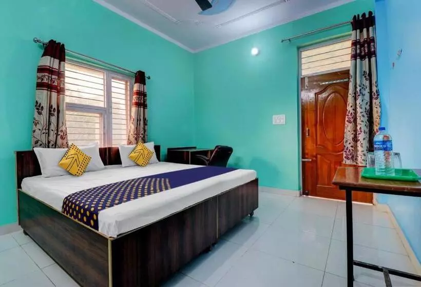 ホテル Spot On S K Homestay