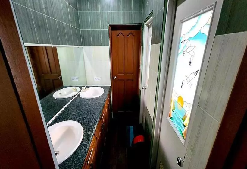 Leynes Taal Lake Resort And Hostel