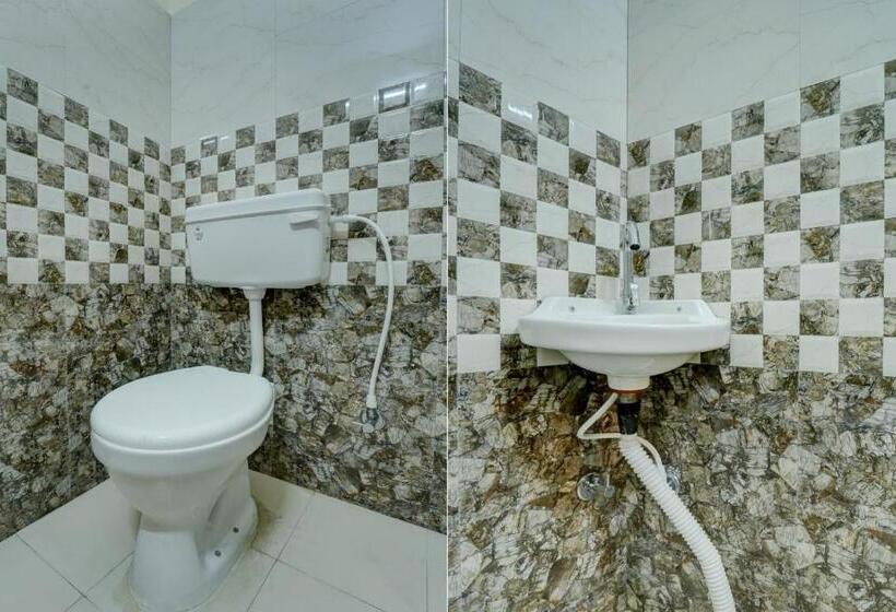 Flagship Hotel Days Inn