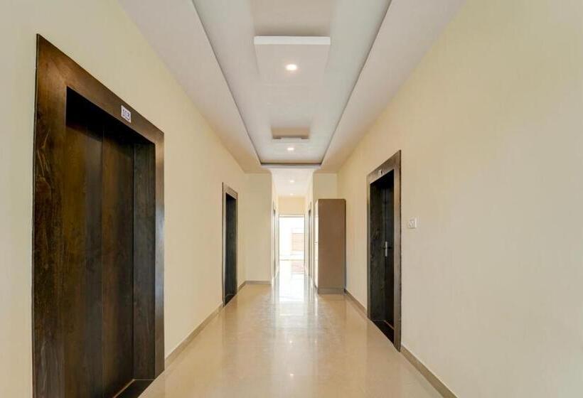 Flagship Hotel Days Inn