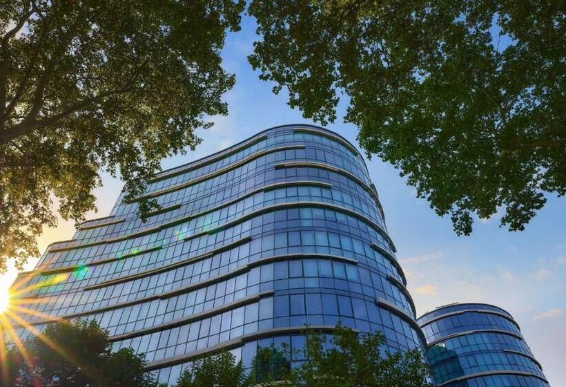 Paragraph Freedom Square, A Luxury Collection Hotel, Tbilisi