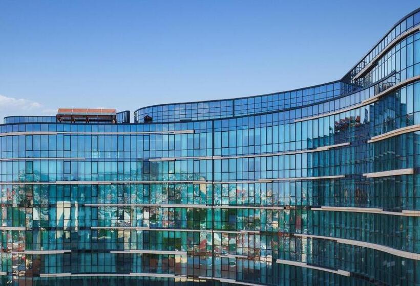 Paragraph Freedom Square, A Luxury Collection Hotel, Tbilisi