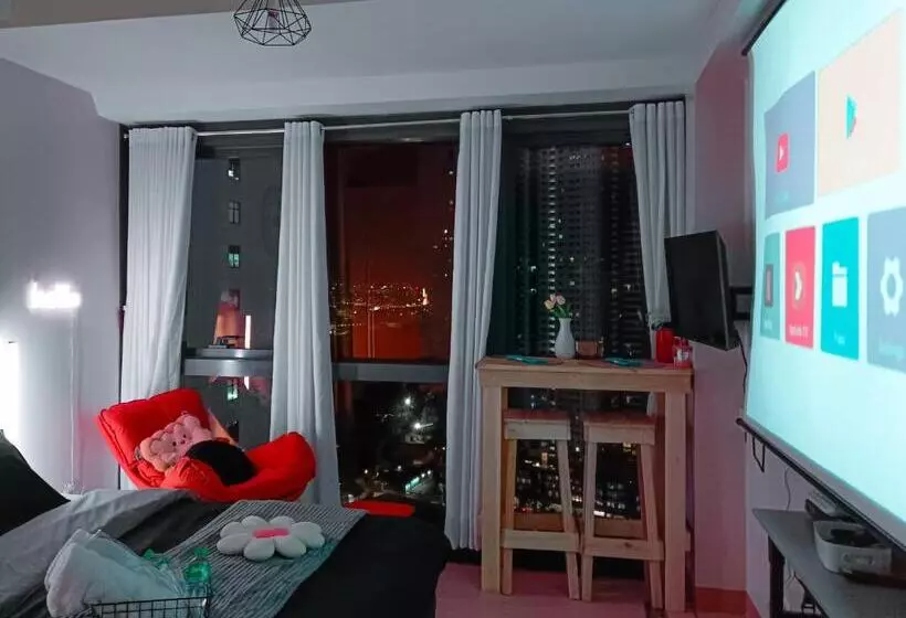 پانسیون Casabay Suite Eastwood Staycation