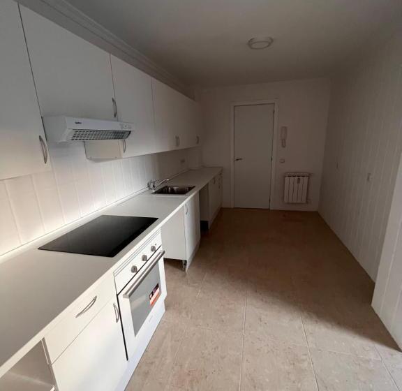 膳宿费 Mars Suites Alondra