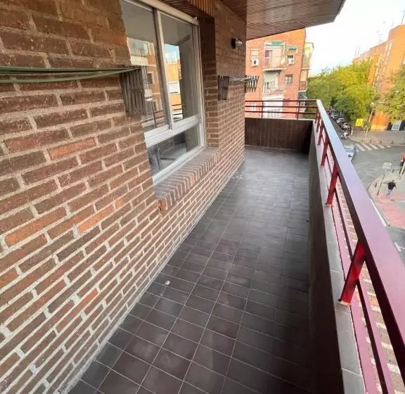 پانسیون Mars Suites Alondra