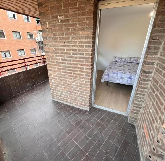 膳宿费 Mars Suites Alondra