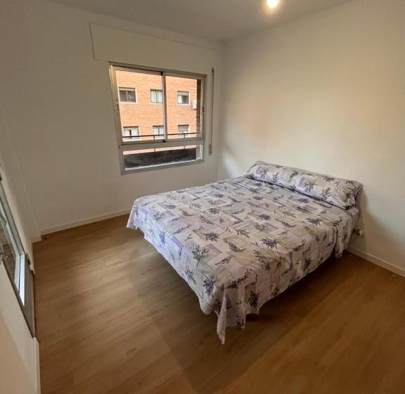 膳宿费 Mars Suites Alondra