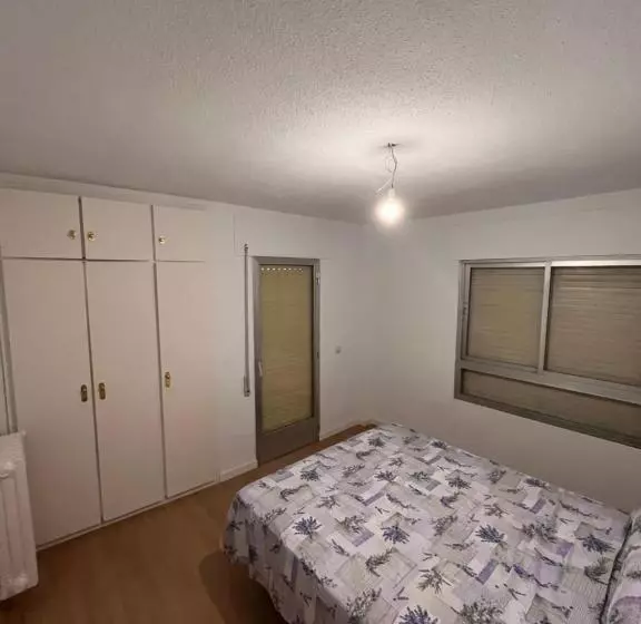 پانسیون Mars Suites Alondra