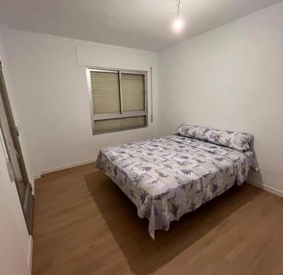 膳宿费 Mars Suites Alondra