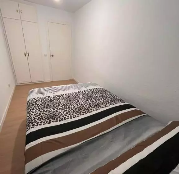 پانسیون Mars Suites Alondra