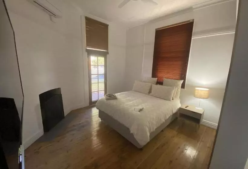 Majatalo Perrington Estate