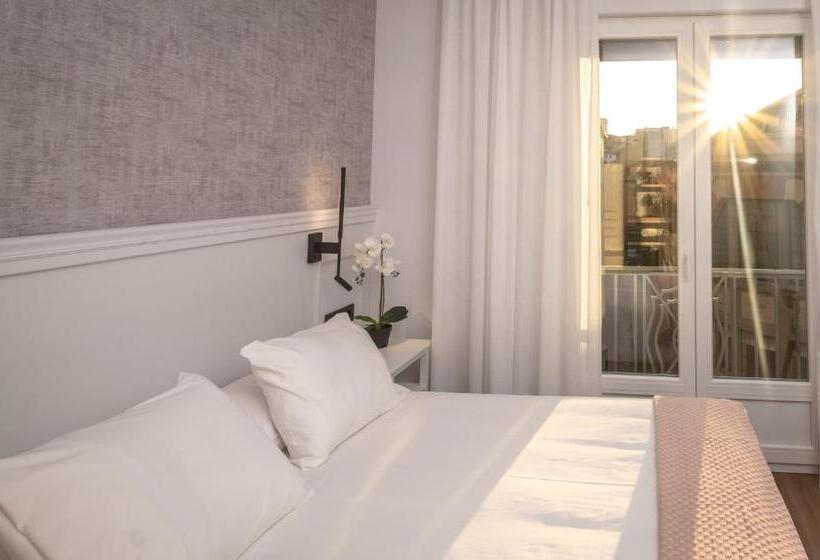 پانسیون Principe De Vergaras Lujo En El Centro De Logroño