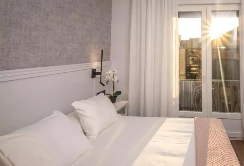 ペンション Principe De Vergaras Lujo En El Centro De Logroño