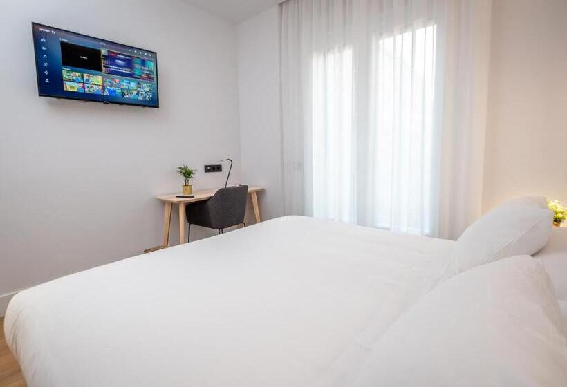 پانسیون Principe De Vergaras Lujo En El Centro De Logroño