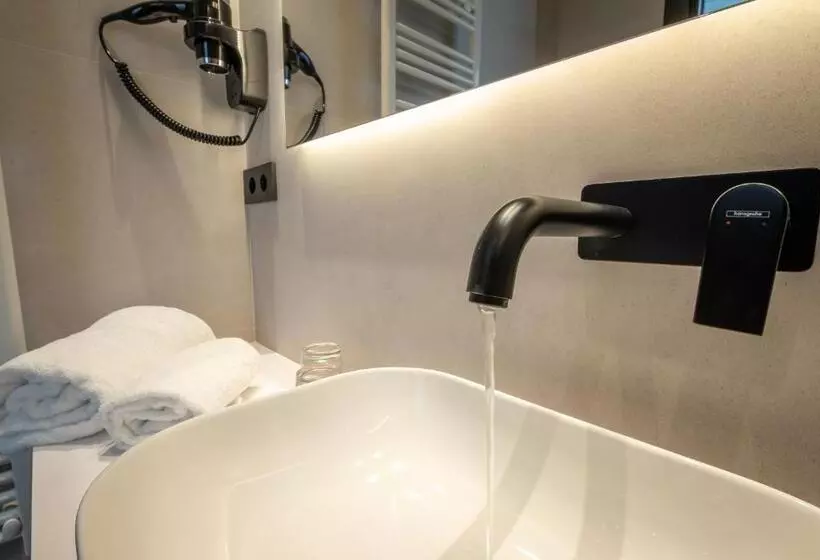 ペンション Principe De Vergaras Lujo En El Centro De Logroño