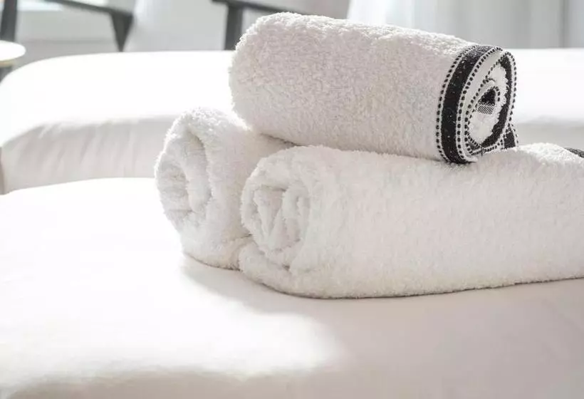 ペンション Principe De Vergaras Lujo En El Centro De Logroño