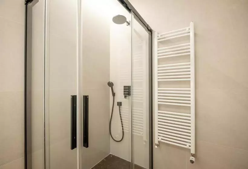 ペンション Principe De Vergaras Lujo En El Centro De Logroño