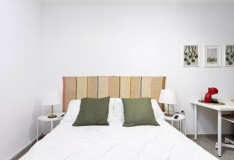 ペンション Eden Rentals 106 Surfy Stylish Bed&coffee Room