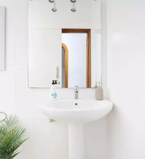 ペンション Eden Rentals 106 Surfy Stylish Bed&coffee Room