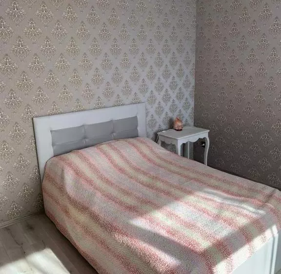 پانسیون Villa Roza Guest House
