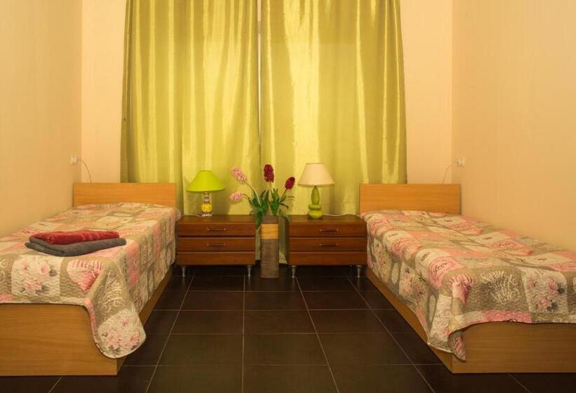 پانسیون Villa Roza Guest House