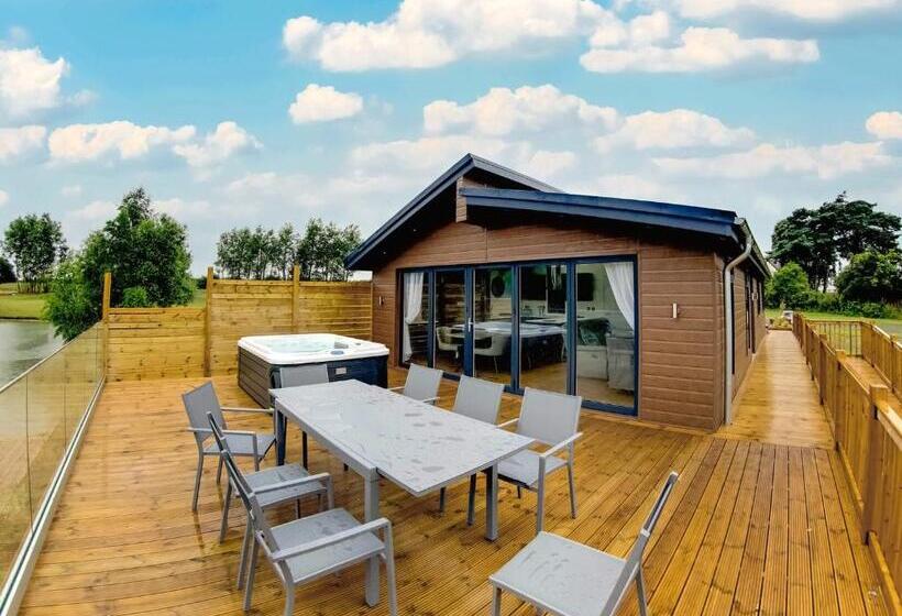 リゾートホテル Noahs Retreat