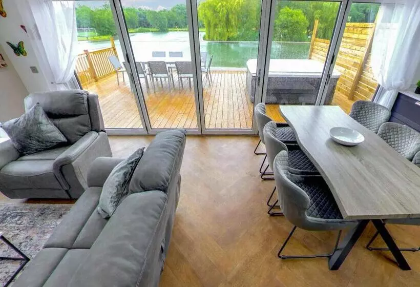 Lomakeskus Noahs Retreat