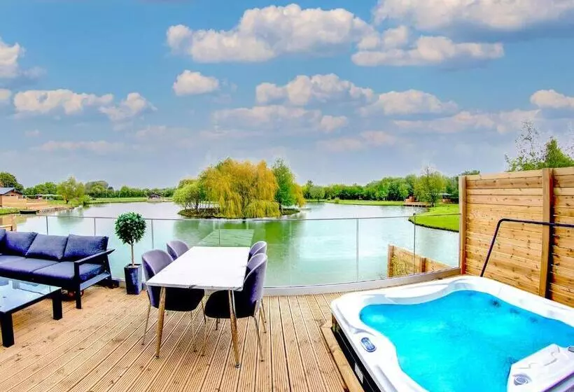 Lomakeskus Noahs Retreat