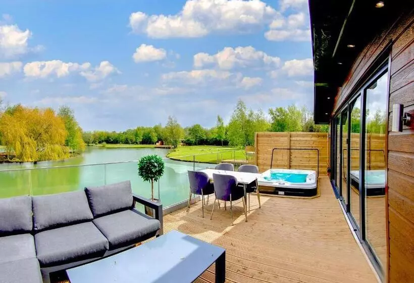 Lomakeskus Noahs Retreat