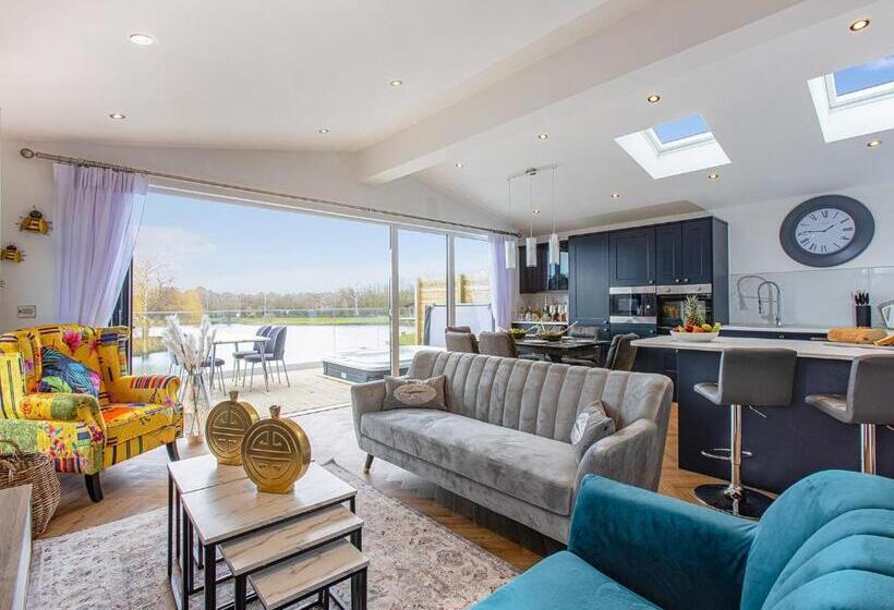 リゾートホテル Noahs Retreat