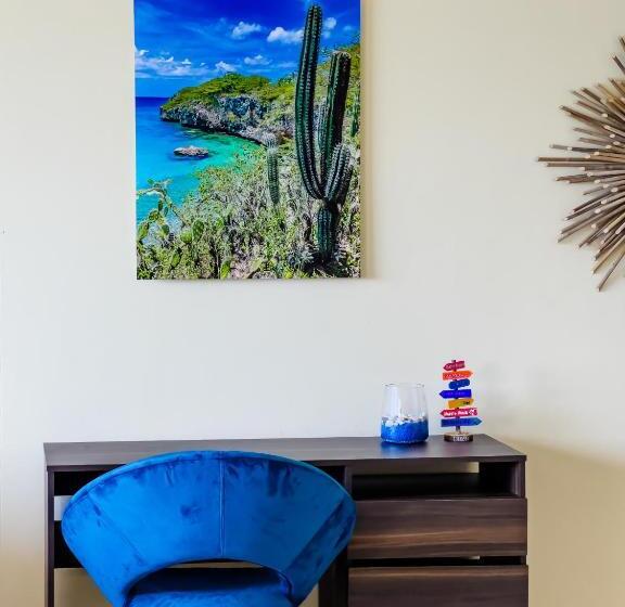 Beachfront Palapa21 Jan Thiel