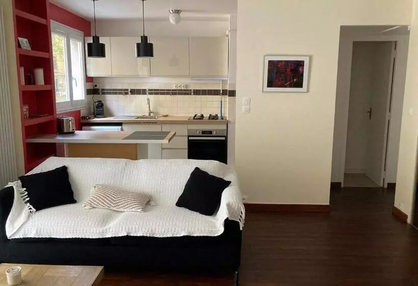 تختخواب و صبحانه Cosy Clichy Parc Salengro
