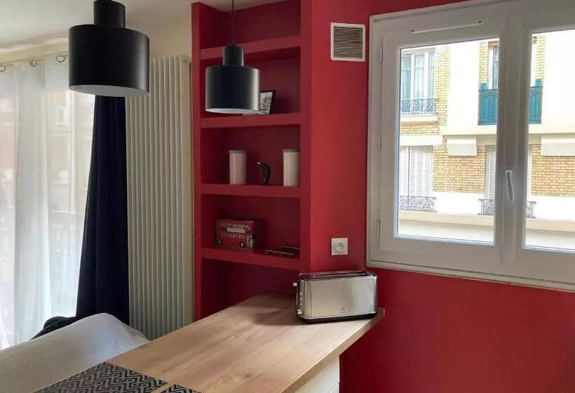 تختخواب و صبحانه Cosy Clichy Parc Salengro