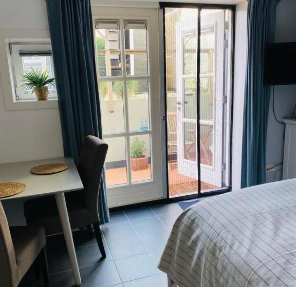 ベッドアンドブレックファースト By Onzz