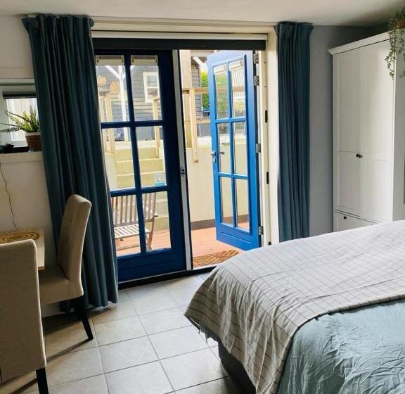 ベッドアンドブレックファースト By Onzz