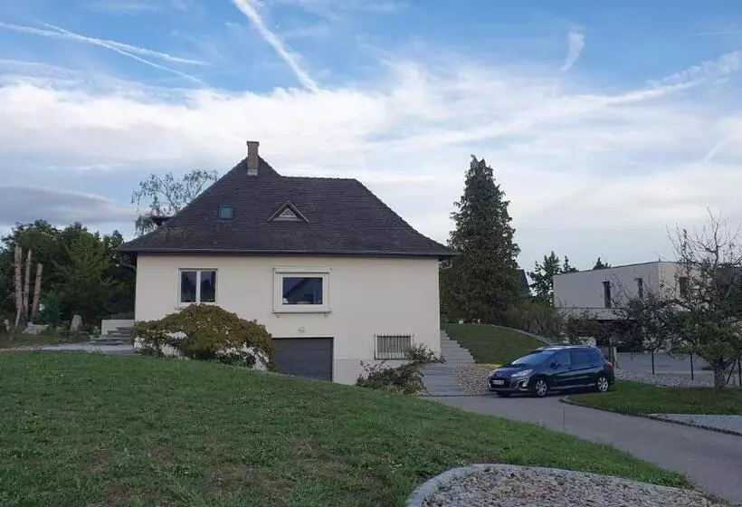 Aamiaismajoitus (B&B) La Maison D Enfance